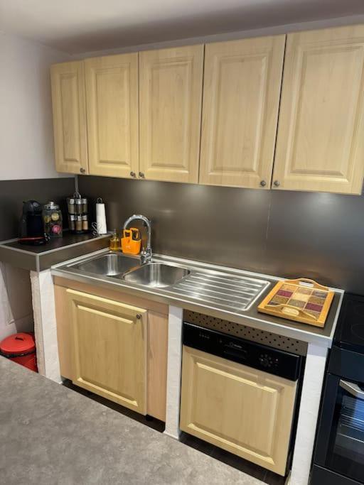Appartement De Plain-Pied Avec Jardin Avignon Ngoại thất bức ảnh