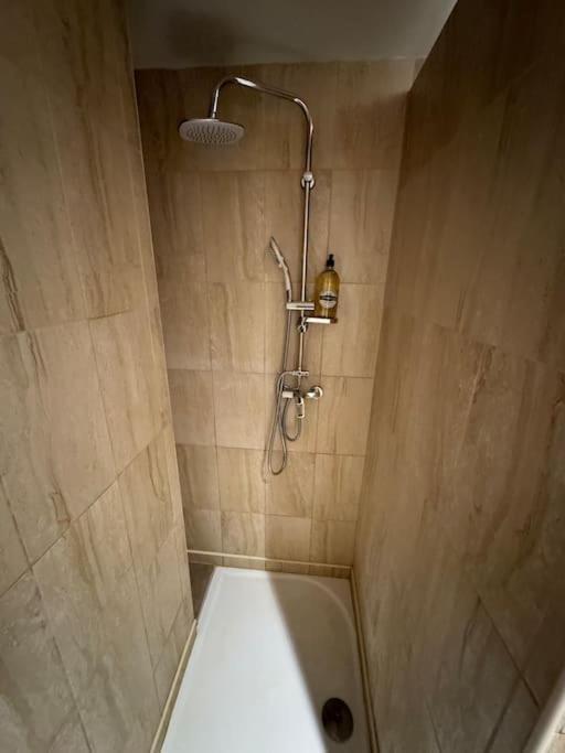 Appartement De Plain-Pied Avec Jardin Avignon Ngoại thất bức ảnh